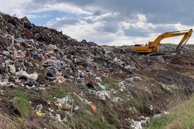 В Орле рабочая погибла, утонув в мусоре на полигоне «Экополис»