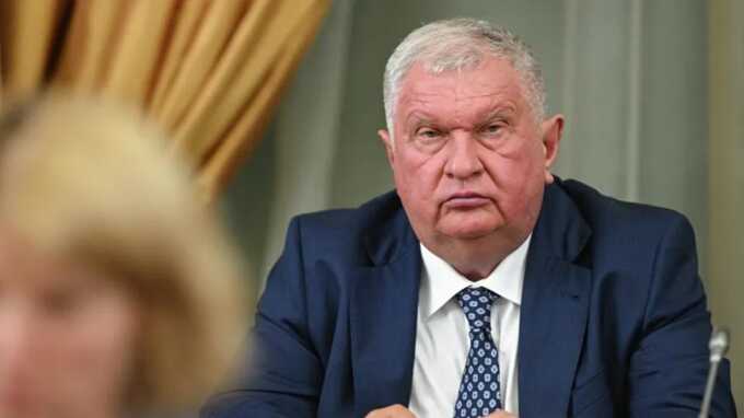 Сечин пожаловался на крепкий рубль и рост тарифов