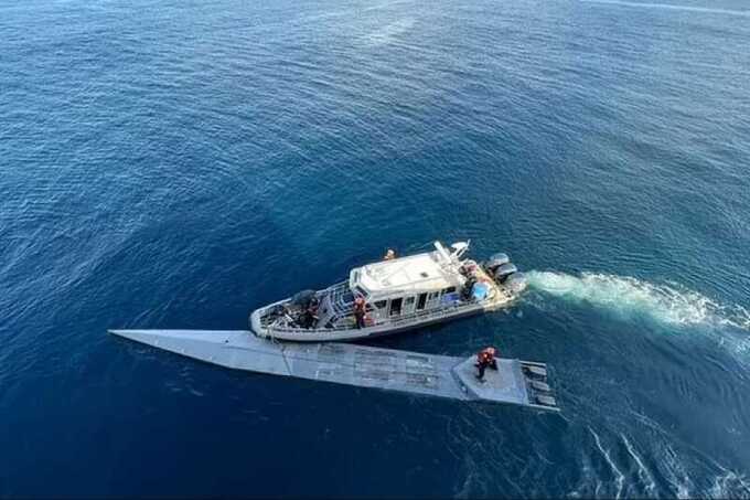 ВМС Колумбии захватили первую в мире беспилотную наркосубмарину с системой Starlink